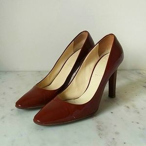 MIU MUI - caramel patent leather heels